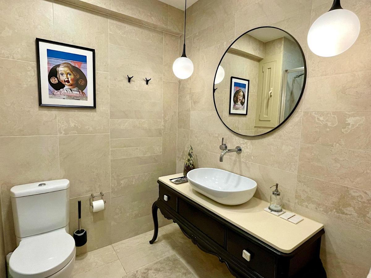 Abbott Apartment - 1 Min From The Beach - 100M2 - Sleeps 8 Sitges Zewnętrze zdjęcie