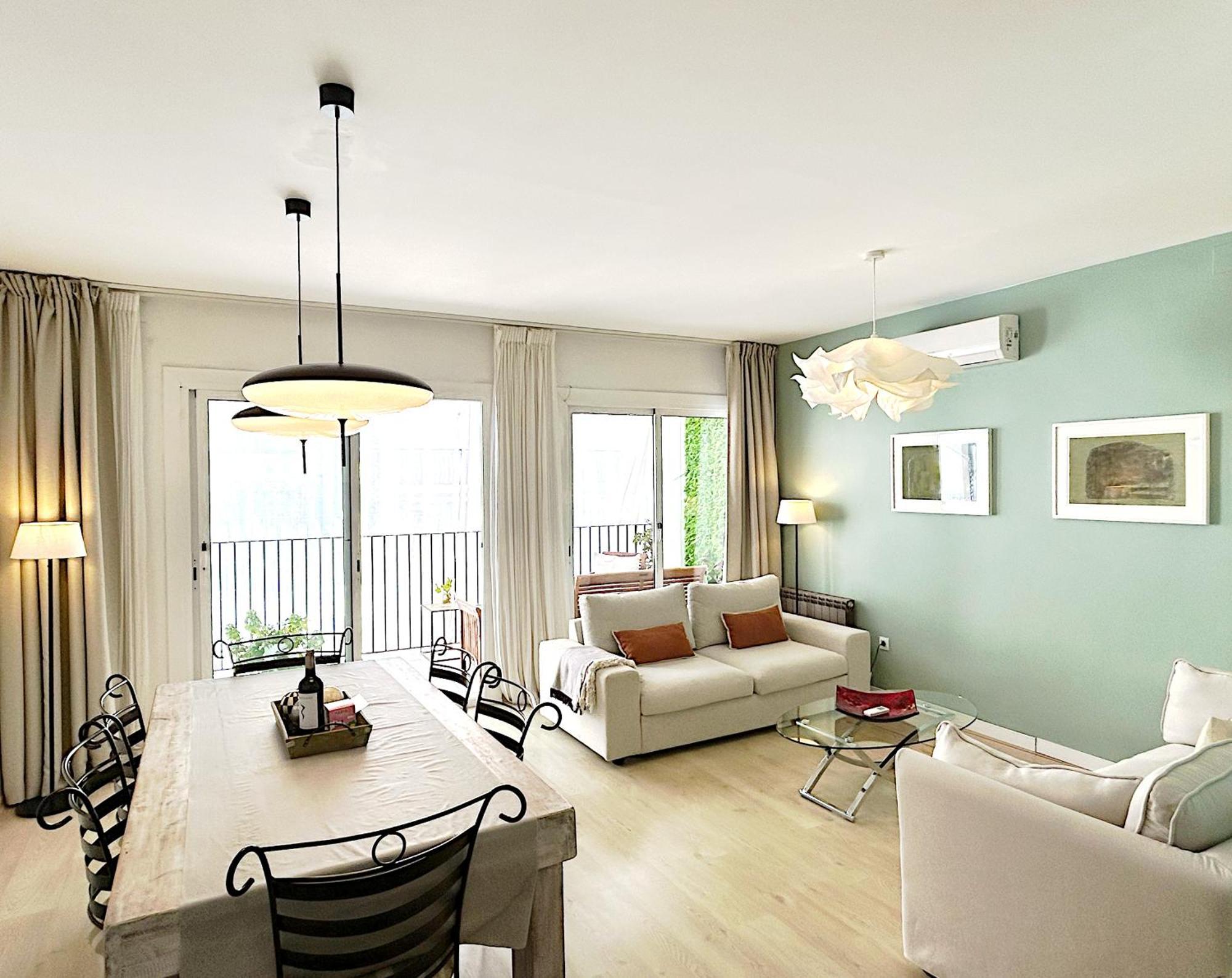 Abbott Apartment - 1 Min From The Beach - 100M2 - Sleeps 8 Sitges Zewnętrze zdjęcie