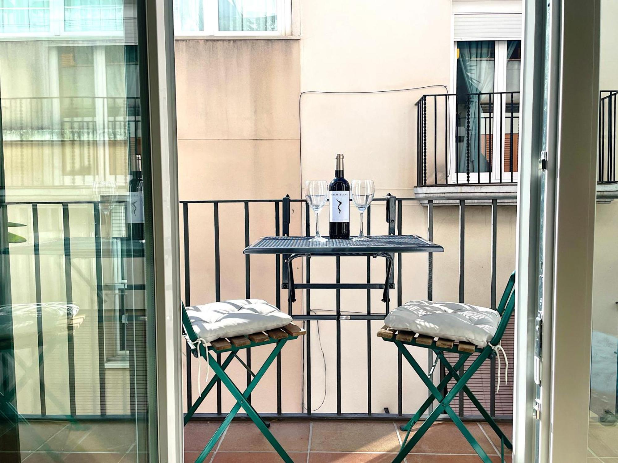Abbott Apartment - 1 Min From The Beach - 100M2 - Sleeps 8 Sitges Zewnętrze zdjęcie