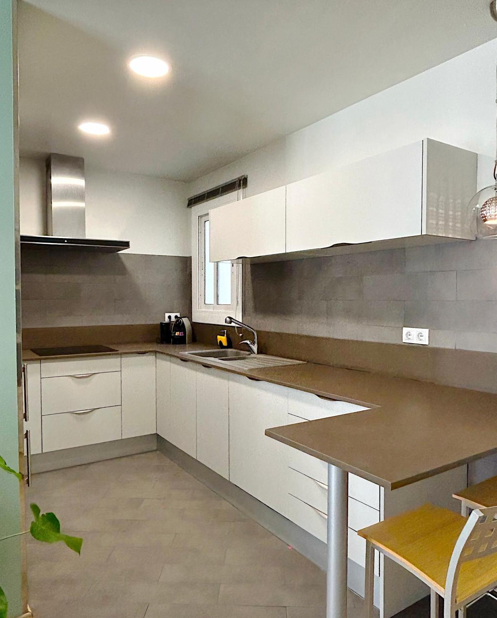 Abbott Apartment - 1 Min From The Beach - 100M2 - Sleeps 8 Sitges Zewnętrze zdjęcie