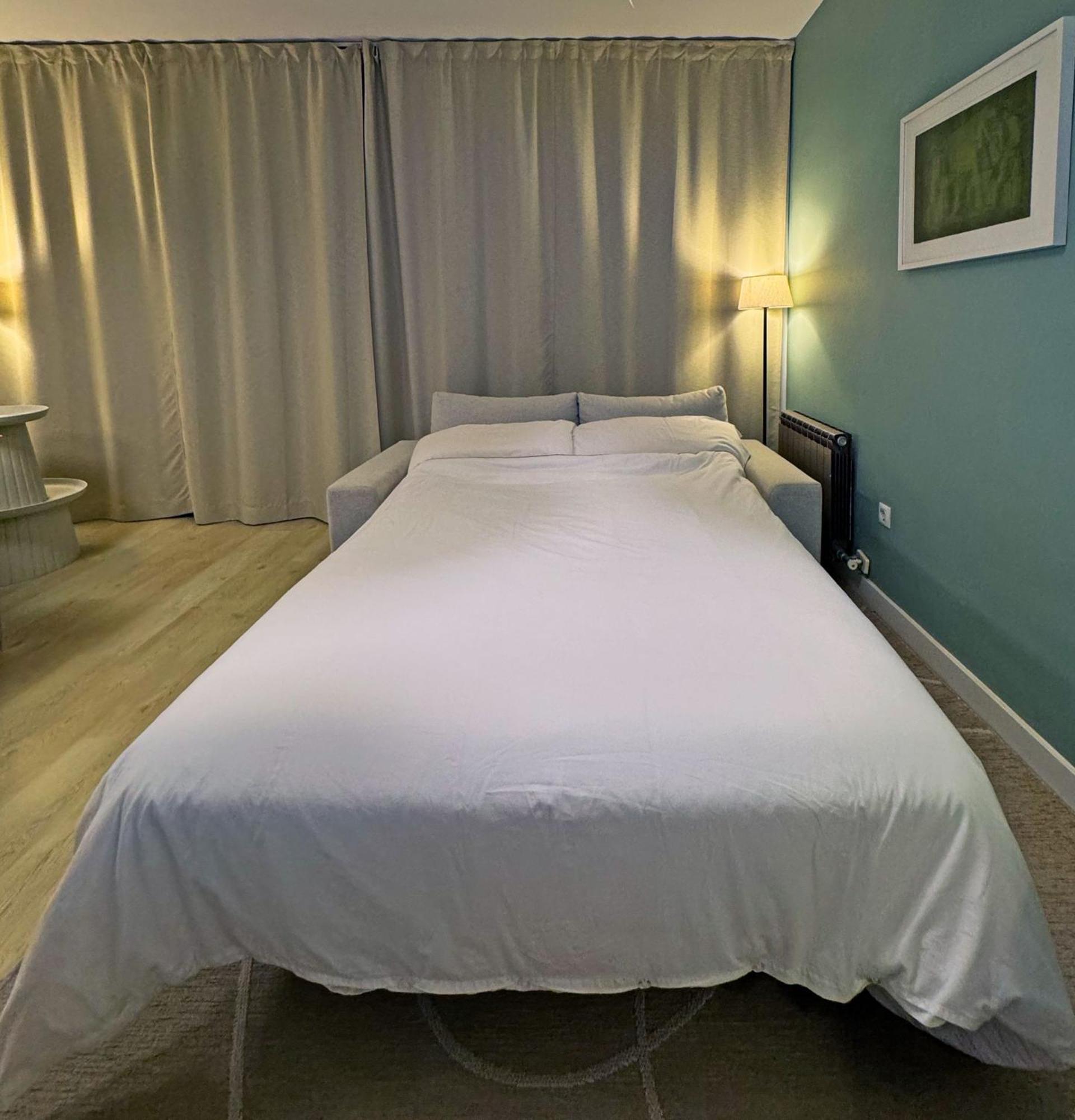 Abbott Apartment - 1 Min From The Beach - 100M2 - Sleeps 8 Sitges Zewnętrze zdjęcie